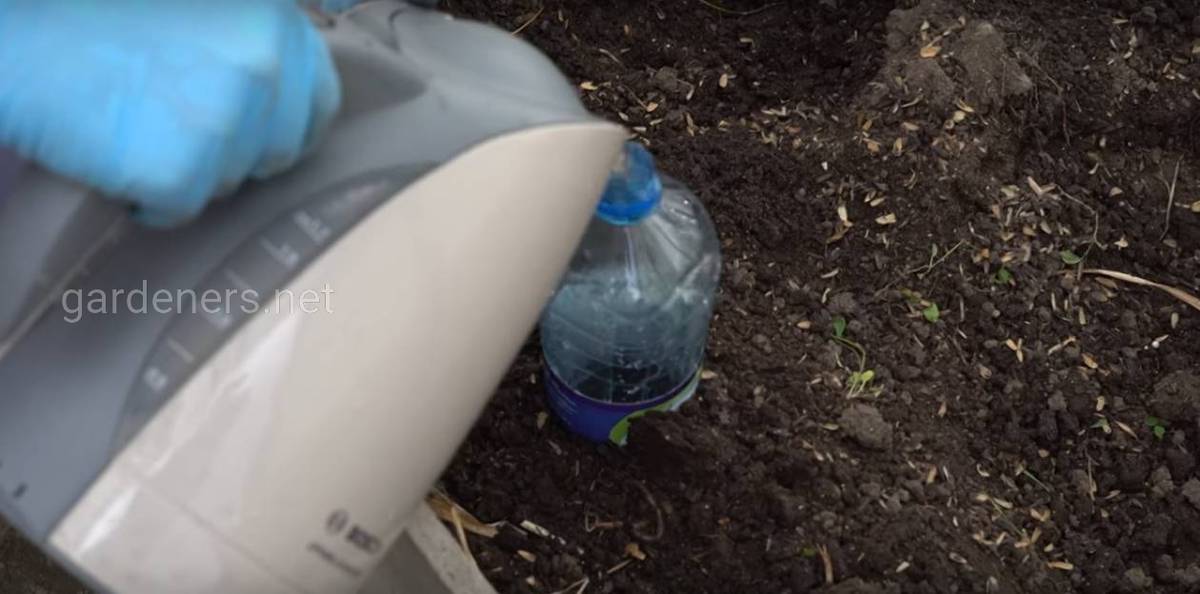 Пластиковые бутылки с водой – простой накопитель тепловой энергии.
