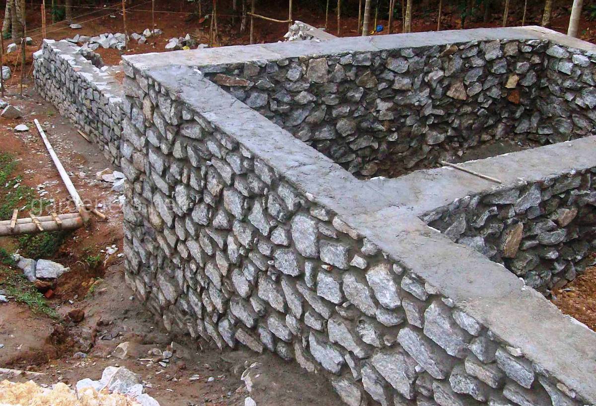 как построить каменный фундамент