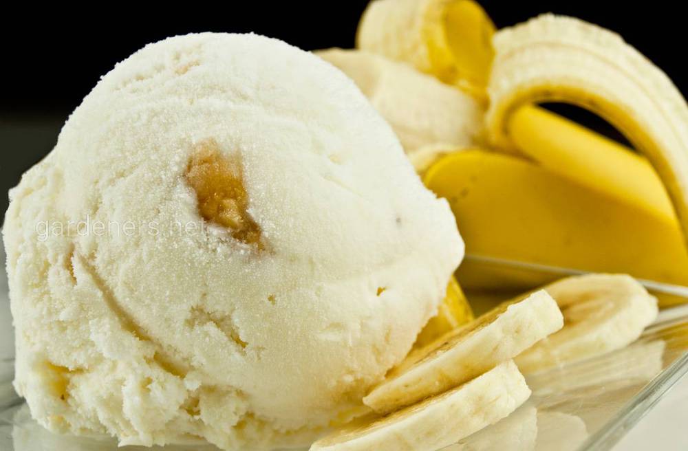 Полунично-бананове морозиво