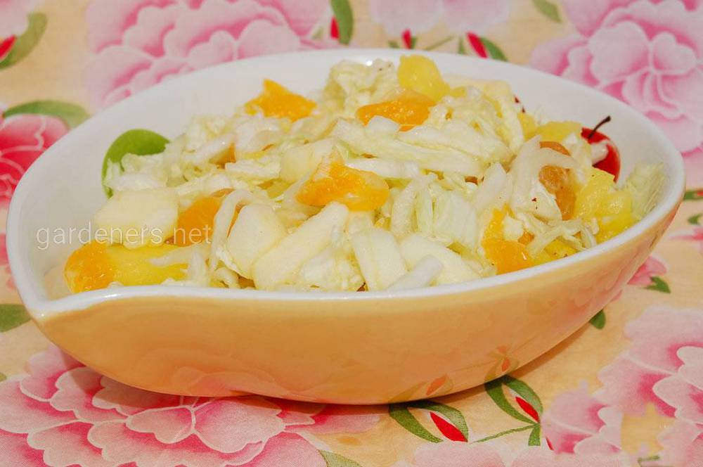 Салат из пекинской капусты и ананаса