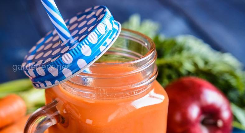 Рецепт морковно-клубничного  смузи