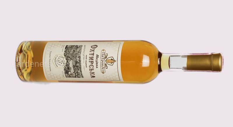 Ексклюзивне медове вино "Охтирська медівка з абрикосом ПаТронАт" 