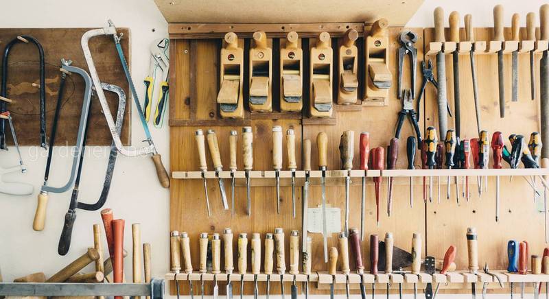 Які інструменти повинні бути у кожному домі
