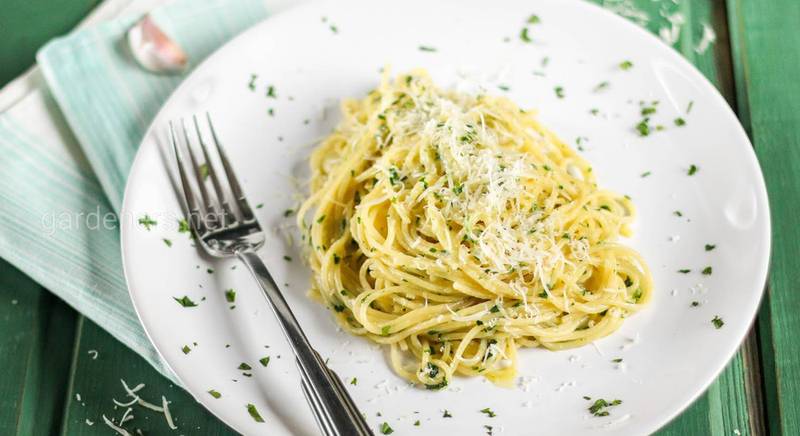 Спагетти с чесноком и маслом. Рецепт