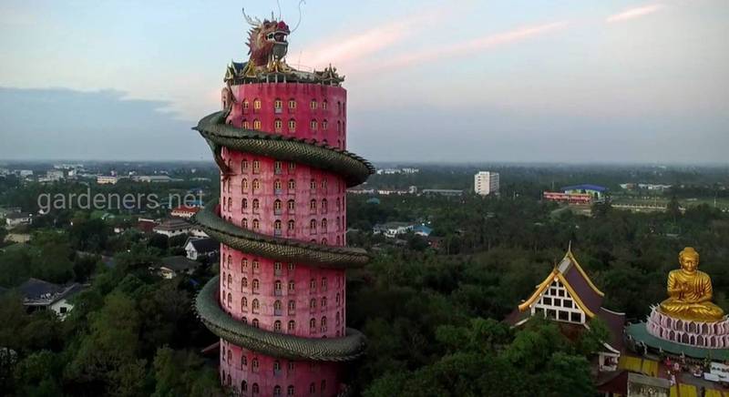 Храм большого Дракона в Таиланде