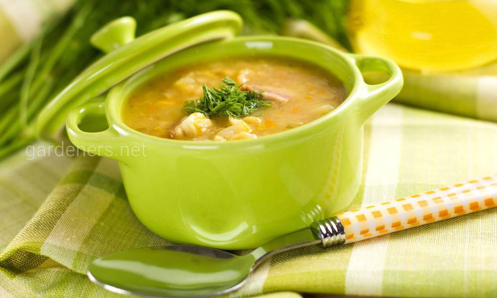 Гороховий суп з копченостями