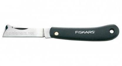 Нож для прививки прямой Fiskars К60 (125900)